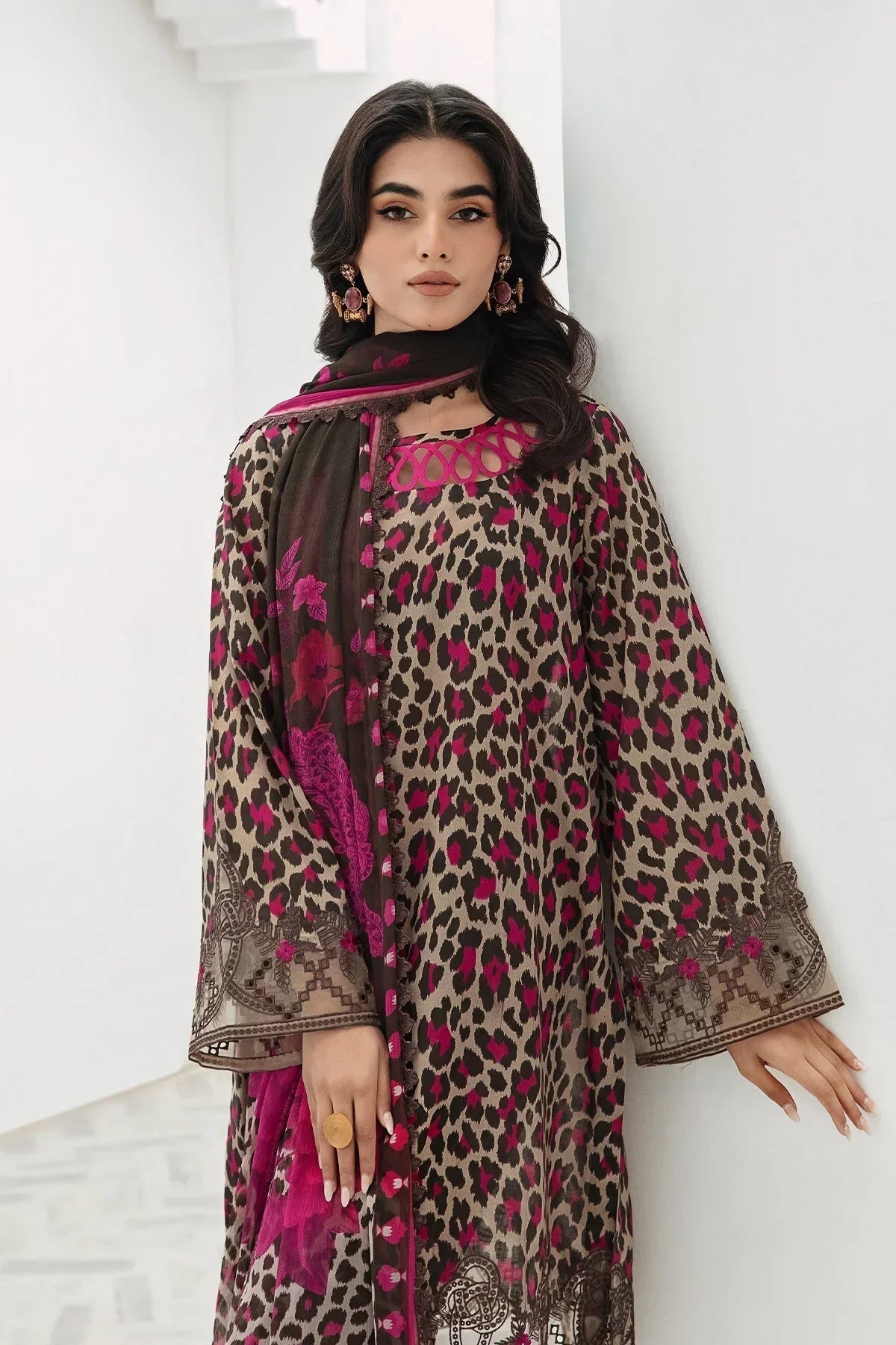 CHARIZMA - 3PC KARANDI PRINTED SHIRT WITH PRINTED DUPATTA AND TROUSER-EP-5426