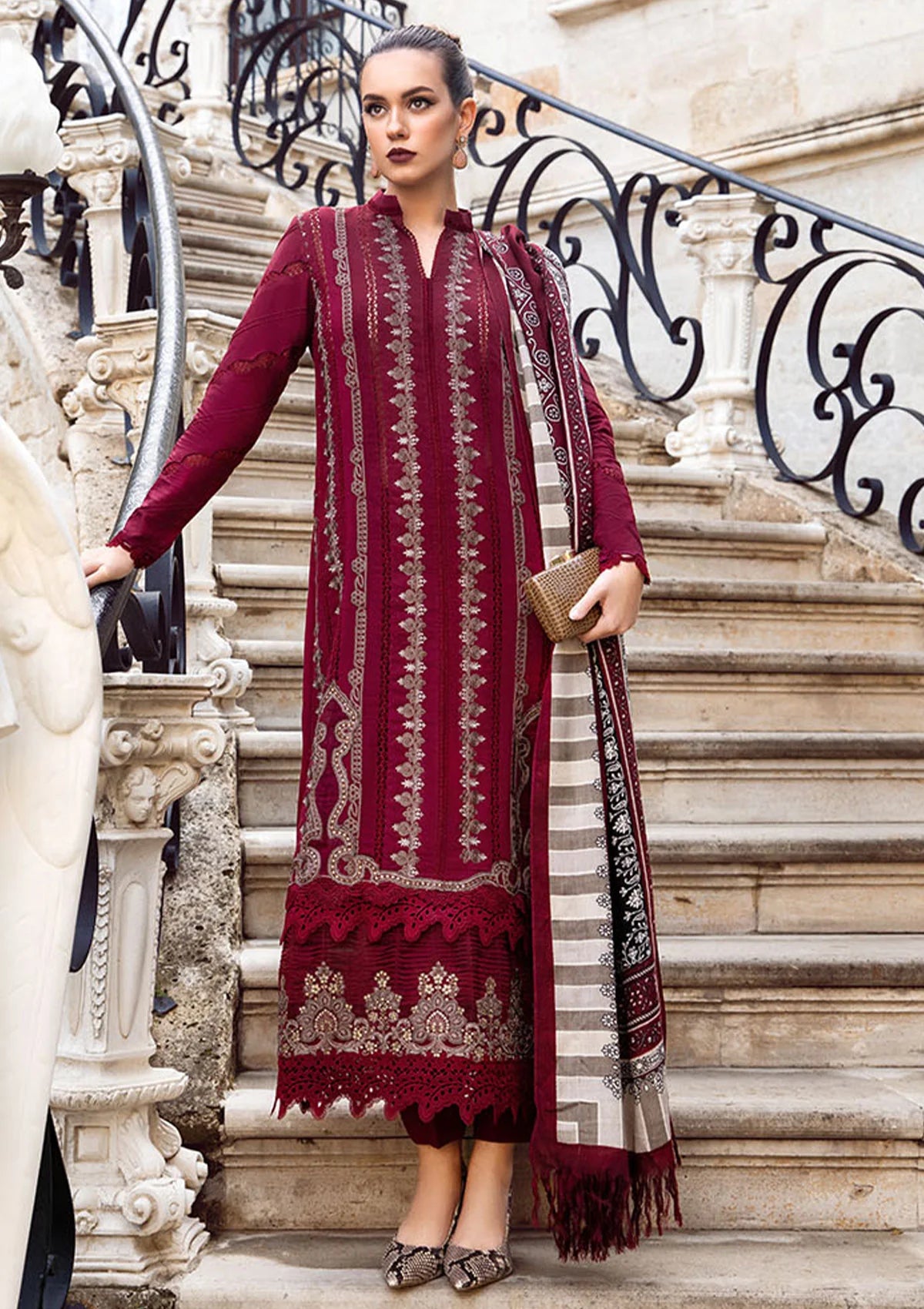 MARIA B - 3PC DHANAK HEAVY EMBROIDERED FRONT WITH COUTURE WOOL PRINTED SHAWL & DHANAK TROUSER- EP-5016