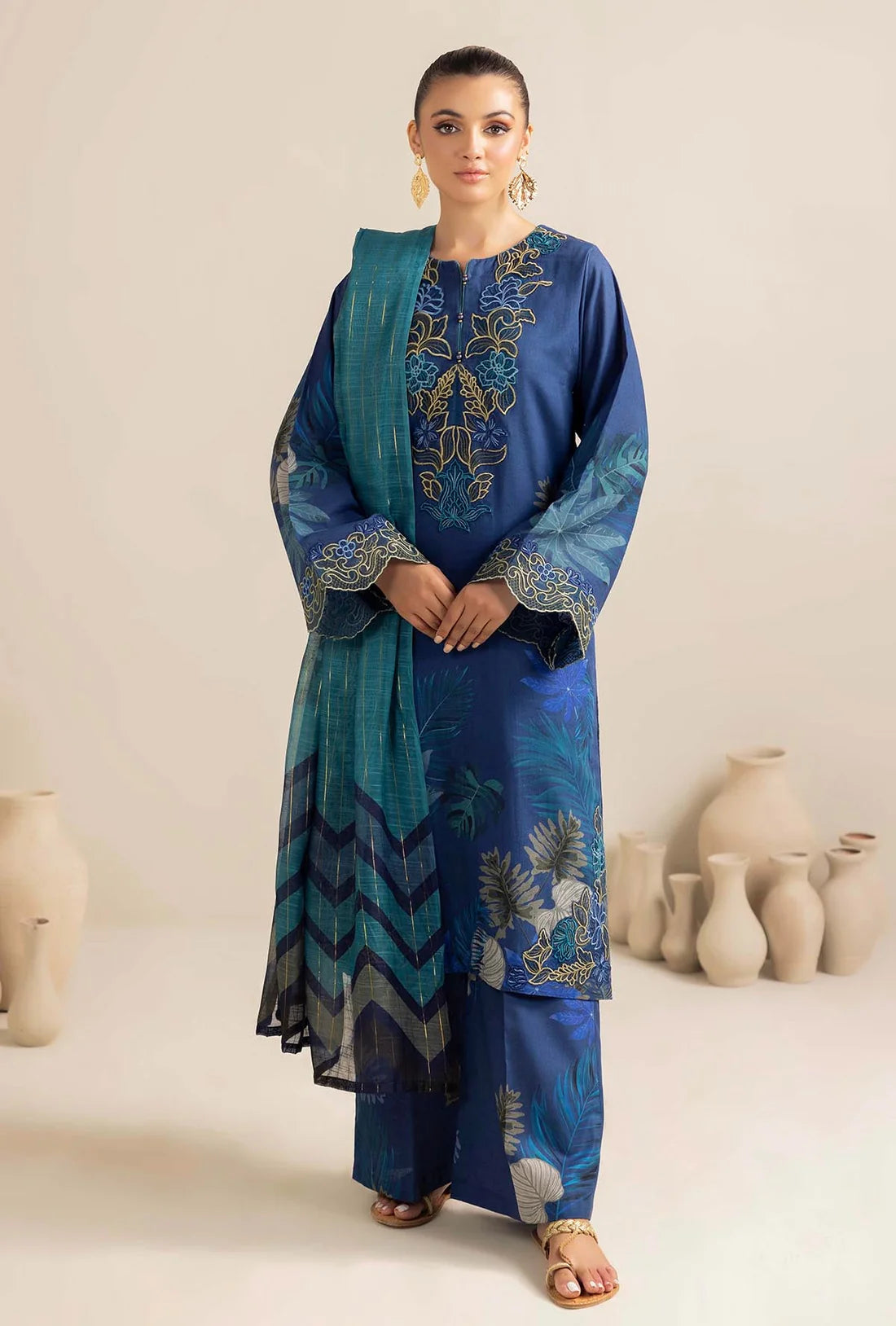 ADAN LIBAAS-3PC KARANDI PRINTED EMBROIDERED SHIRT WITH KARANDI PRINTED SHAWL AND KARANDI PRINTED TROUSER-EP-5467