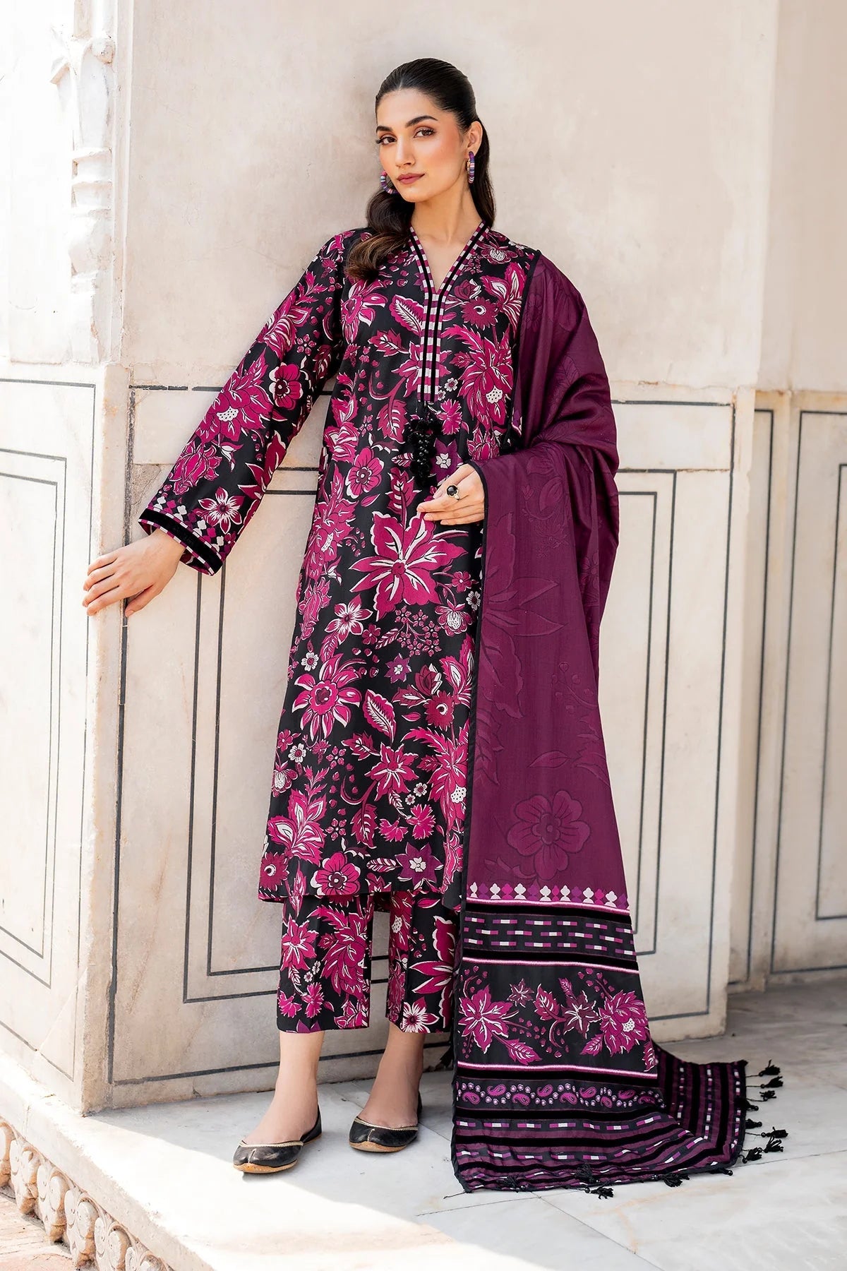 BAROQUE - 3PC KARANDI PRINTED SHIRT WITH PRINTED DUPATTA AND TROUSER -EP-5422