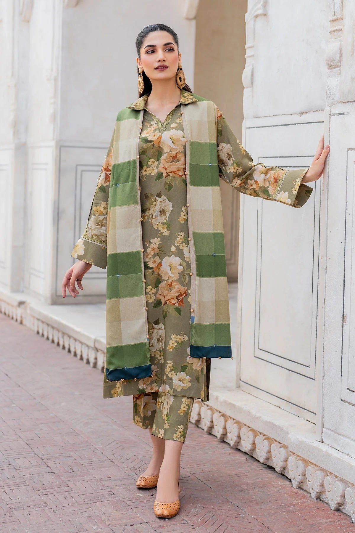 BAROQUE - 3PC KARANDI PRINTED SHIRT WITH PRINTED DUPATTA AND TROUSER-EP-5423