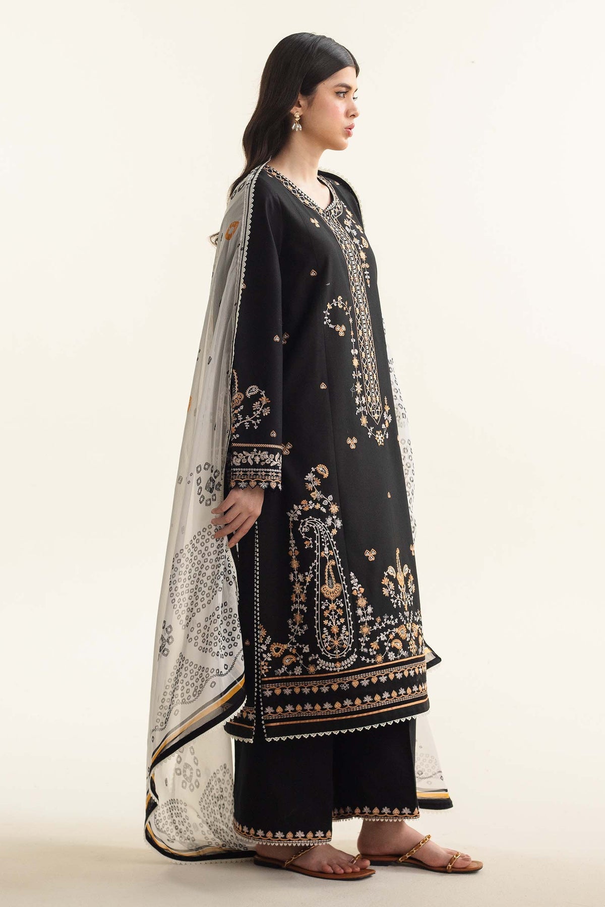 ZAHRA SHAHJAHAN- 3PC LAWN EMBROIDERED SHIRT WITH DIAMOND PRINT DUPATTA-EP-5258