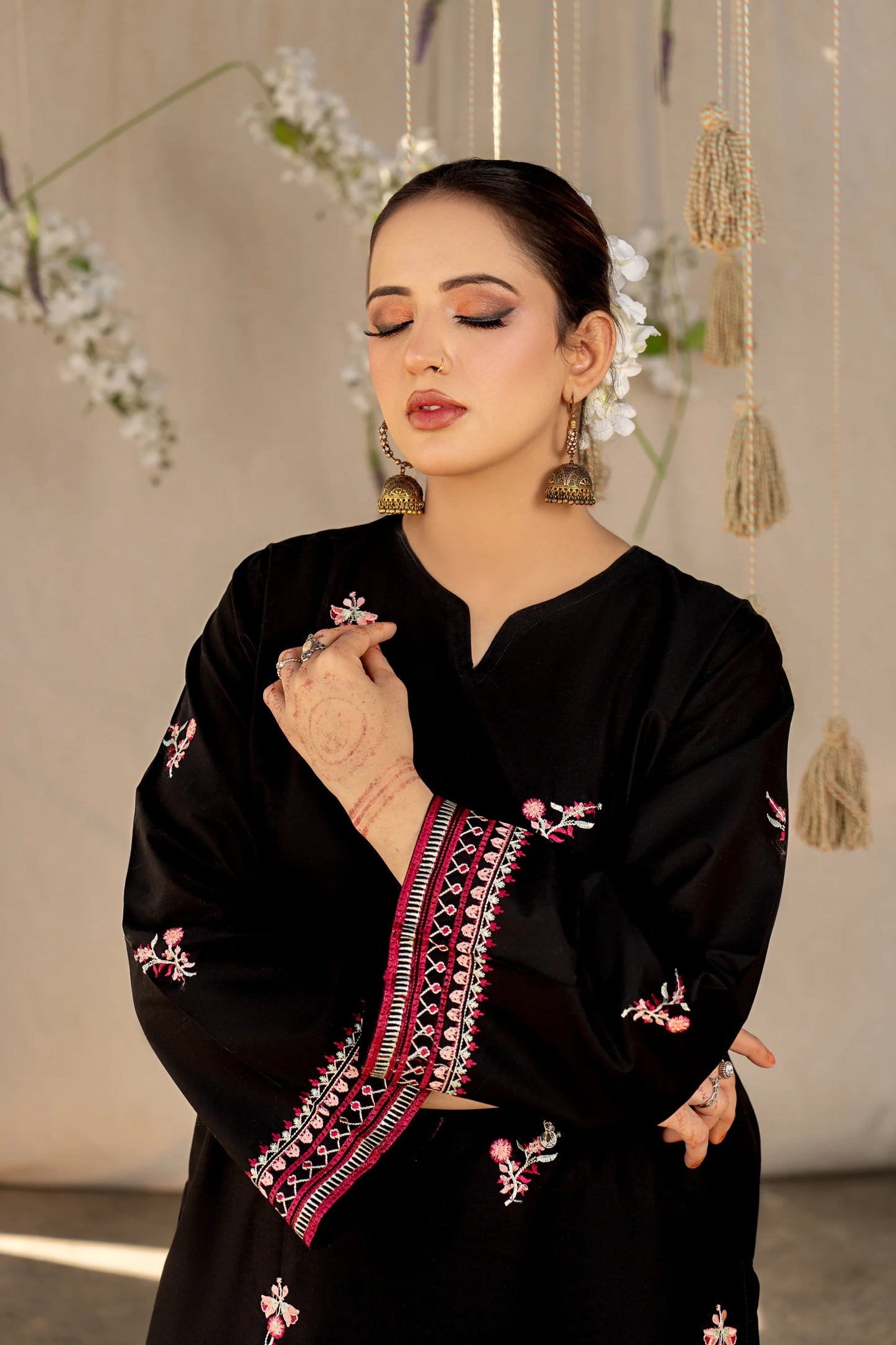 URGE- 2PC LAWN HEAVY EMBROIDERED SHIRT EMBROIDERED SLEEVES AND TROUSER-EP-5194