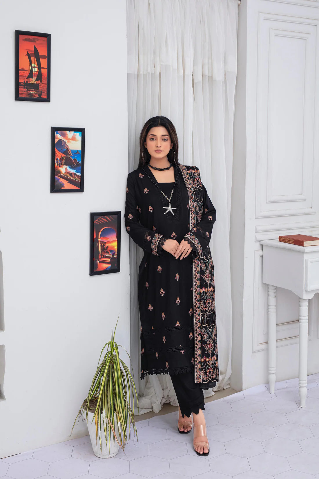 ELAAN.PK -3PC DHANAK EMBROIDERED SHIRT WITH DHANAK HEAVY CUTWORK EMBROIDERED SHAWL AND TROUSER-EP-002