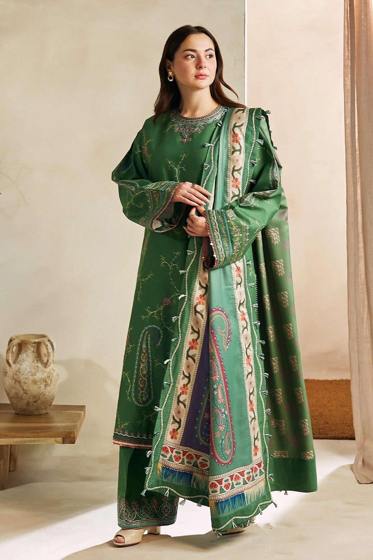 ZARASHAHJAHAN_3PC DHANAK EMBROIDERED SHIRT WITH TWILL PRINTED SHAWL & TROUSER -EP-5009 (GREEN)