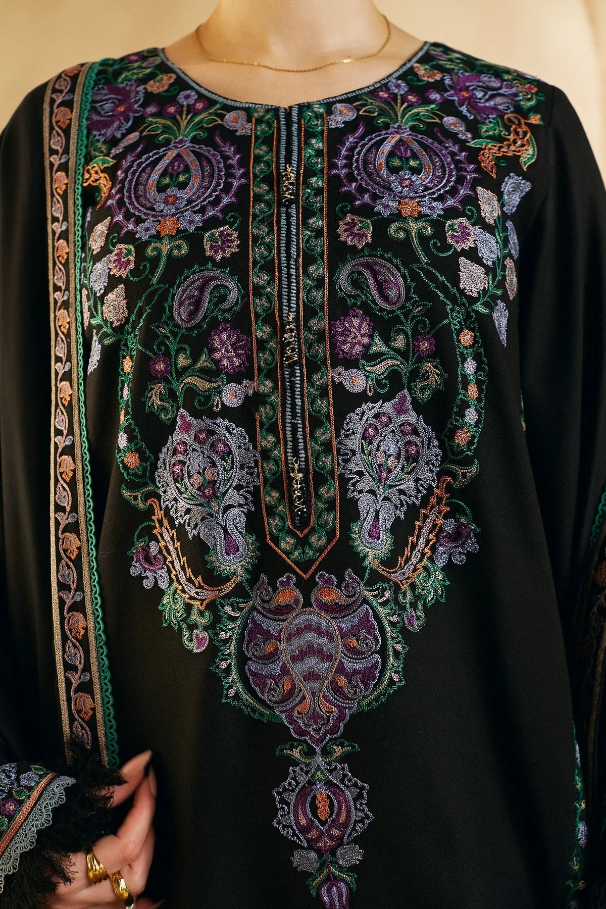 ZARASHAHJAHAN- 3PC DHANAK EMBROIDERED SHIRT WITH DHANAK EMBROIDERED SHAWL & TROUSER- EP-5022