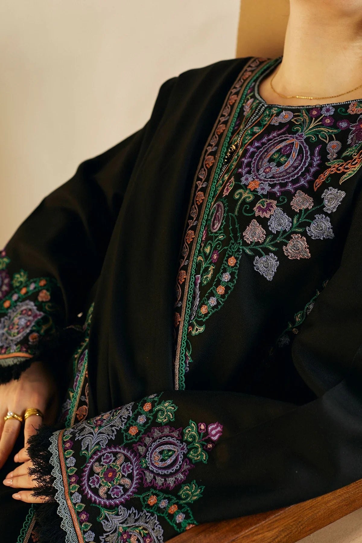 ZARASHAHJAHAN- 3PC DHANAK EMBROIDERED SHIRT WITH DHANAK EMBROIDERED SHAWL & TROUSER- EP-5022