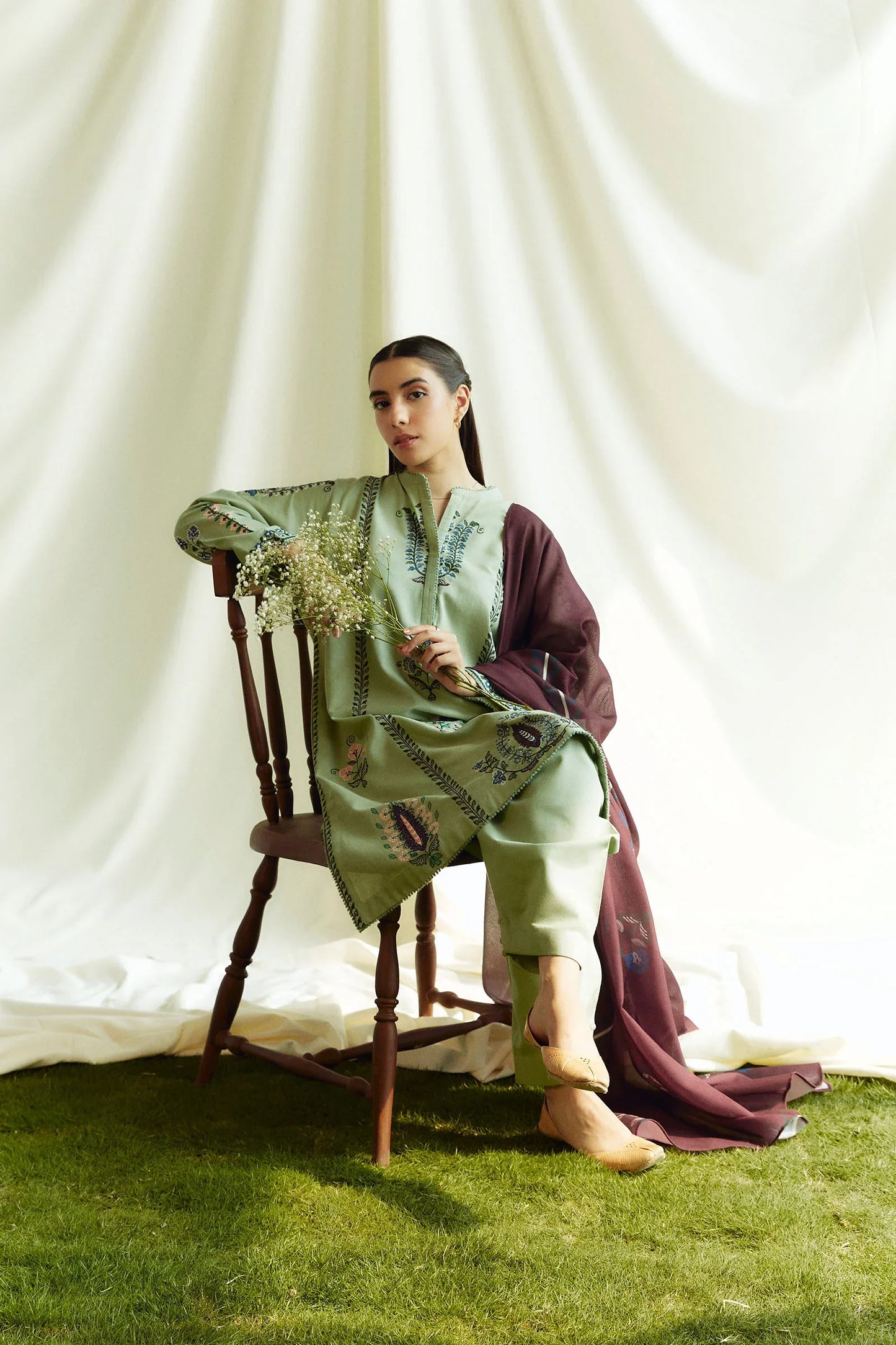 ZARA SHAHJAHAN - 3PC DHANAK EMBROIDERED SHIRT WITH TWILL PRINTED SHAWL AND TROUSER-EP-5432