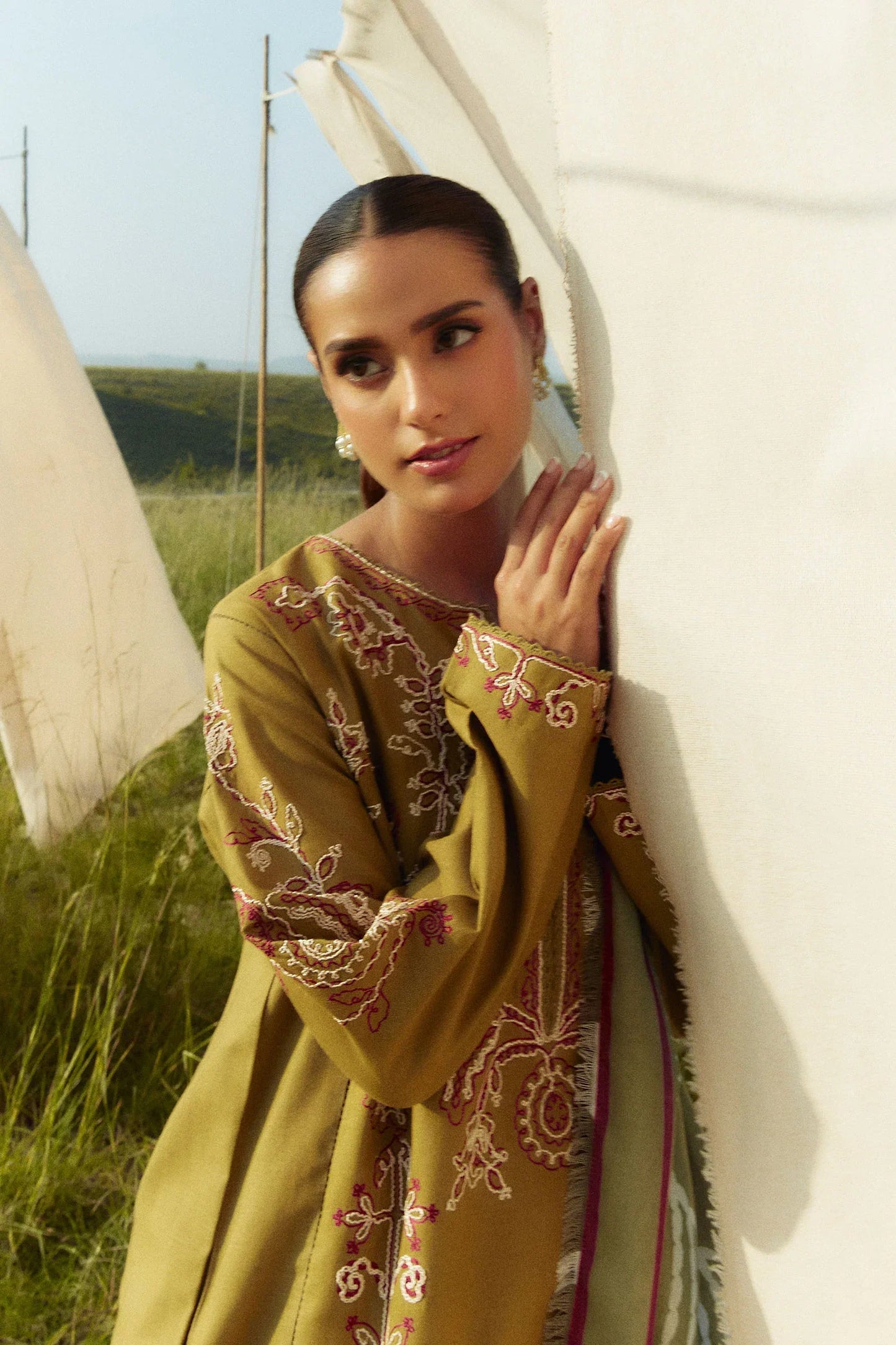 ZARA SHAHJAHAN - 3PC DHANAK EMBROIDERED SHIRT WITH COUTURE PRINTED SHAWL & TROUSER-EP-5435