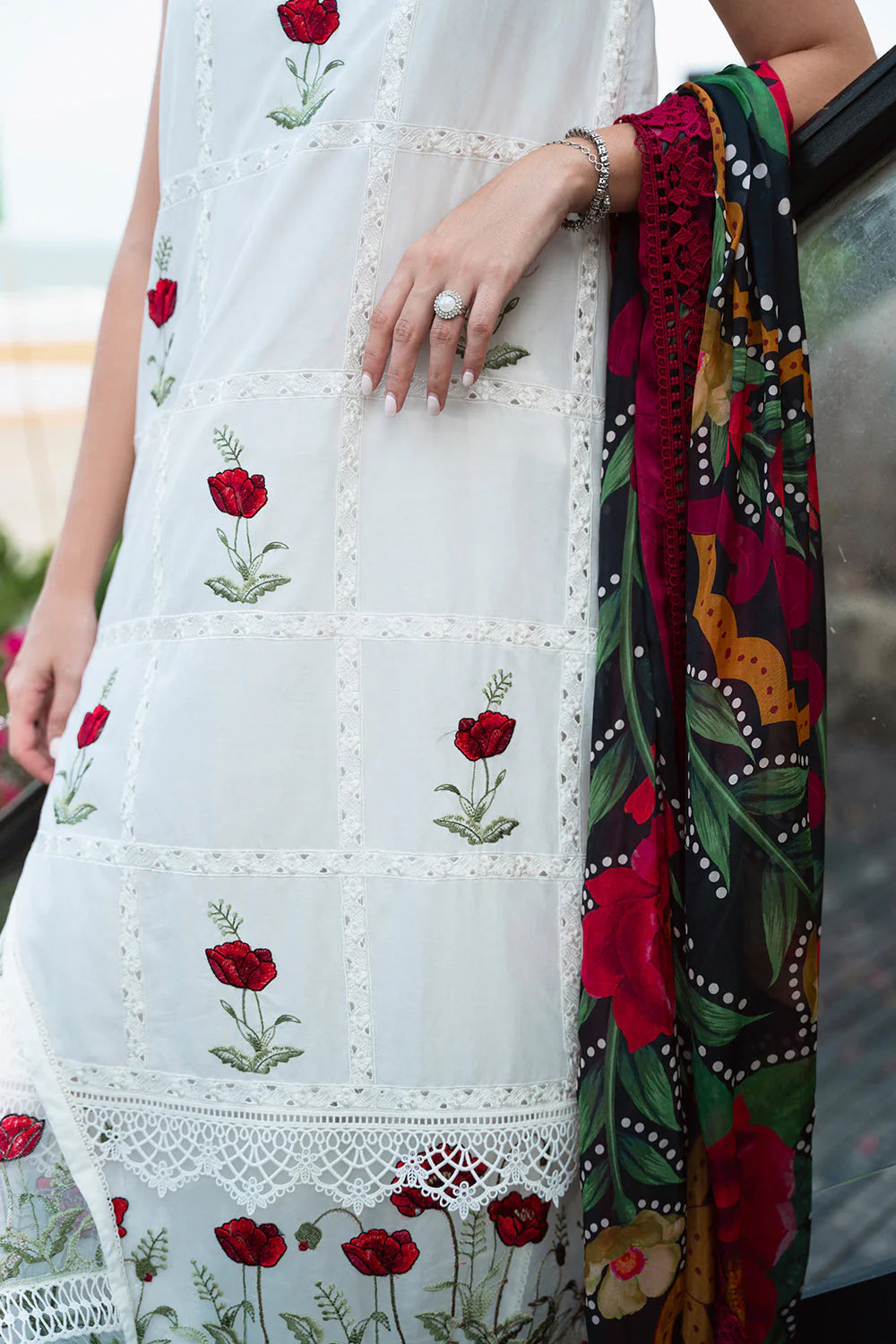 SAIRA- 3PC LAWN EMBROIDERED SHIRT WITH DIAMOND PRINT DUPATTA AND TROUSER-EP-5275